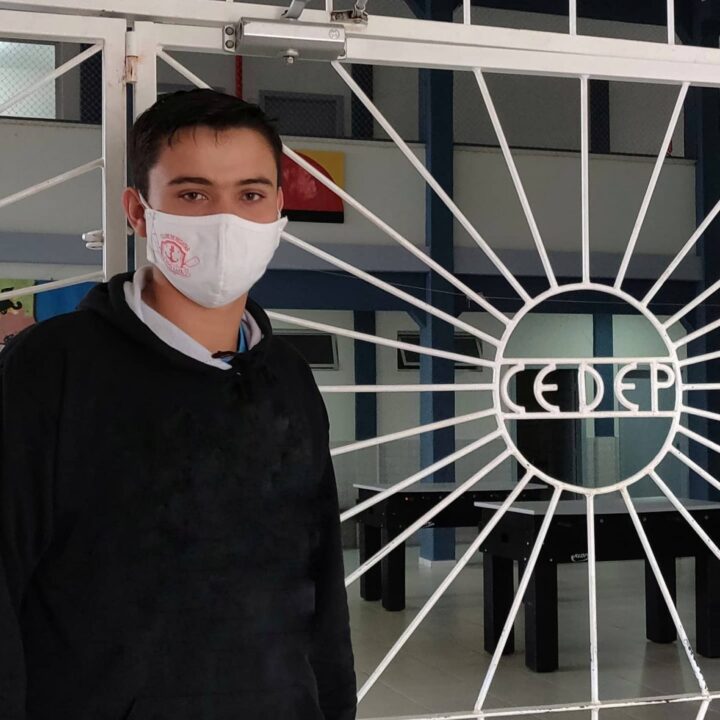 020-118953792_2634181743564299_6170155525101678191_o-1180×1180