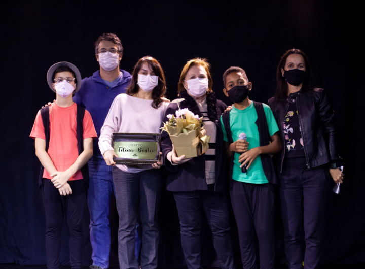 Titina, educandos e familia